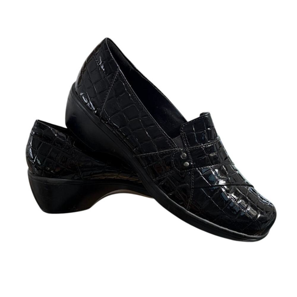 Clarks May Marigold Slip-On Loafer Black Croc-Embossed Women's Size 8.5w